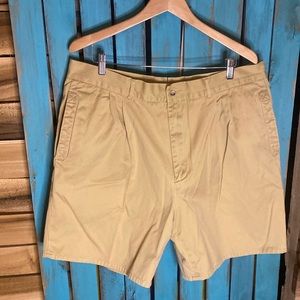 Vintage 90s Willis & Geiger Outfitters khaki flat front shorts size 39x7.5